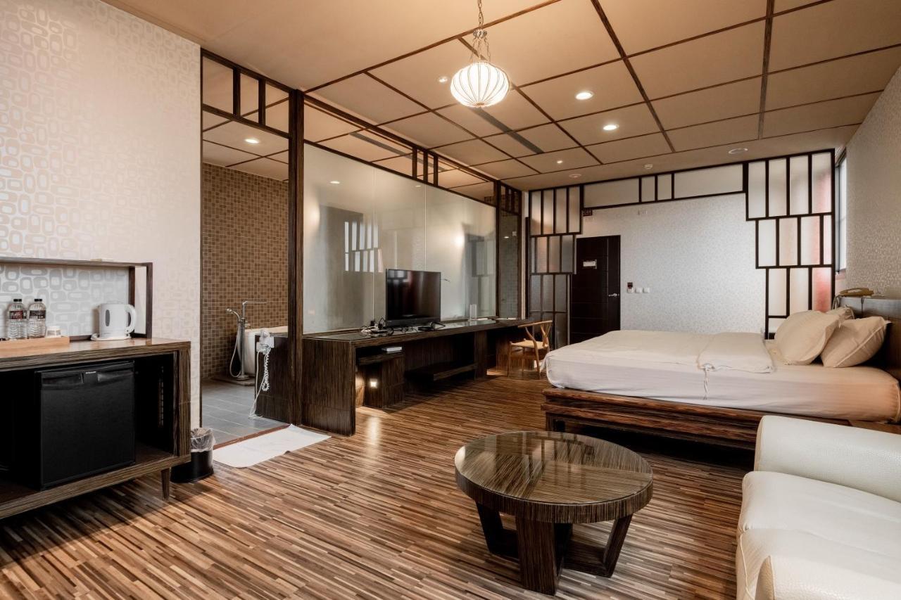 Tian Xia Ju Motel Yilan Exterior foto