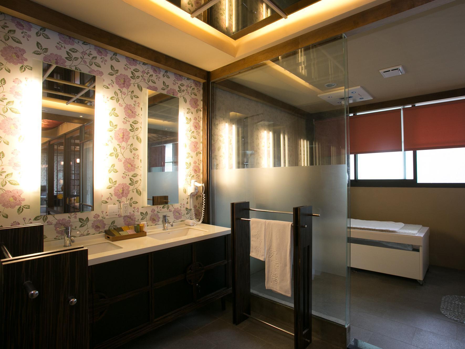 Tian Xia Ju Motel Yilan Exterior foto