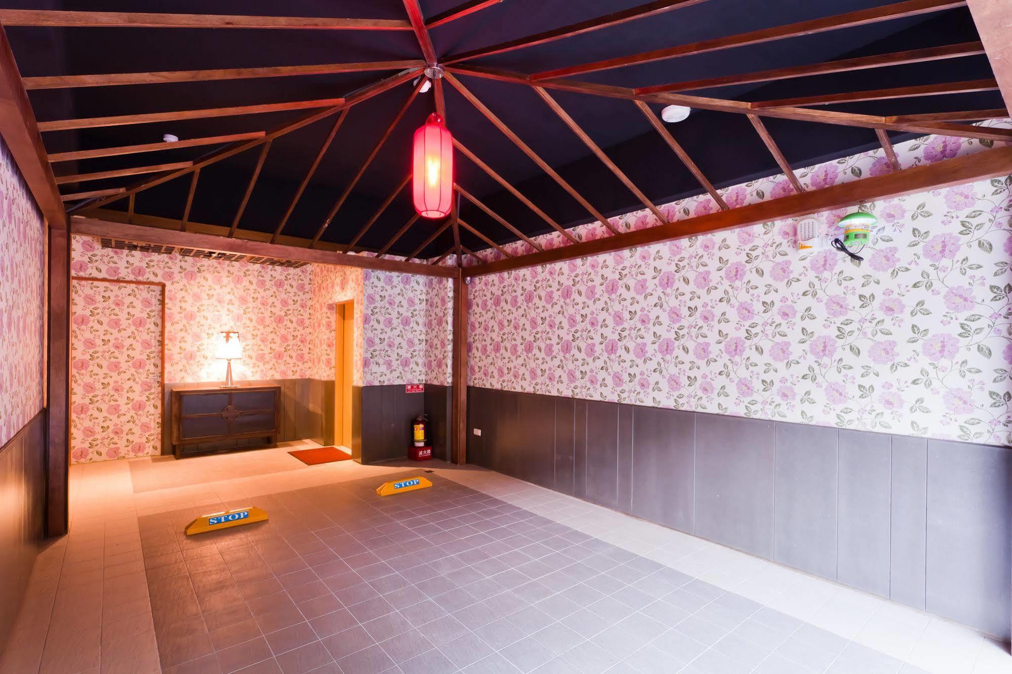 Tian Xia Ju Motel Yilan Exterior foto