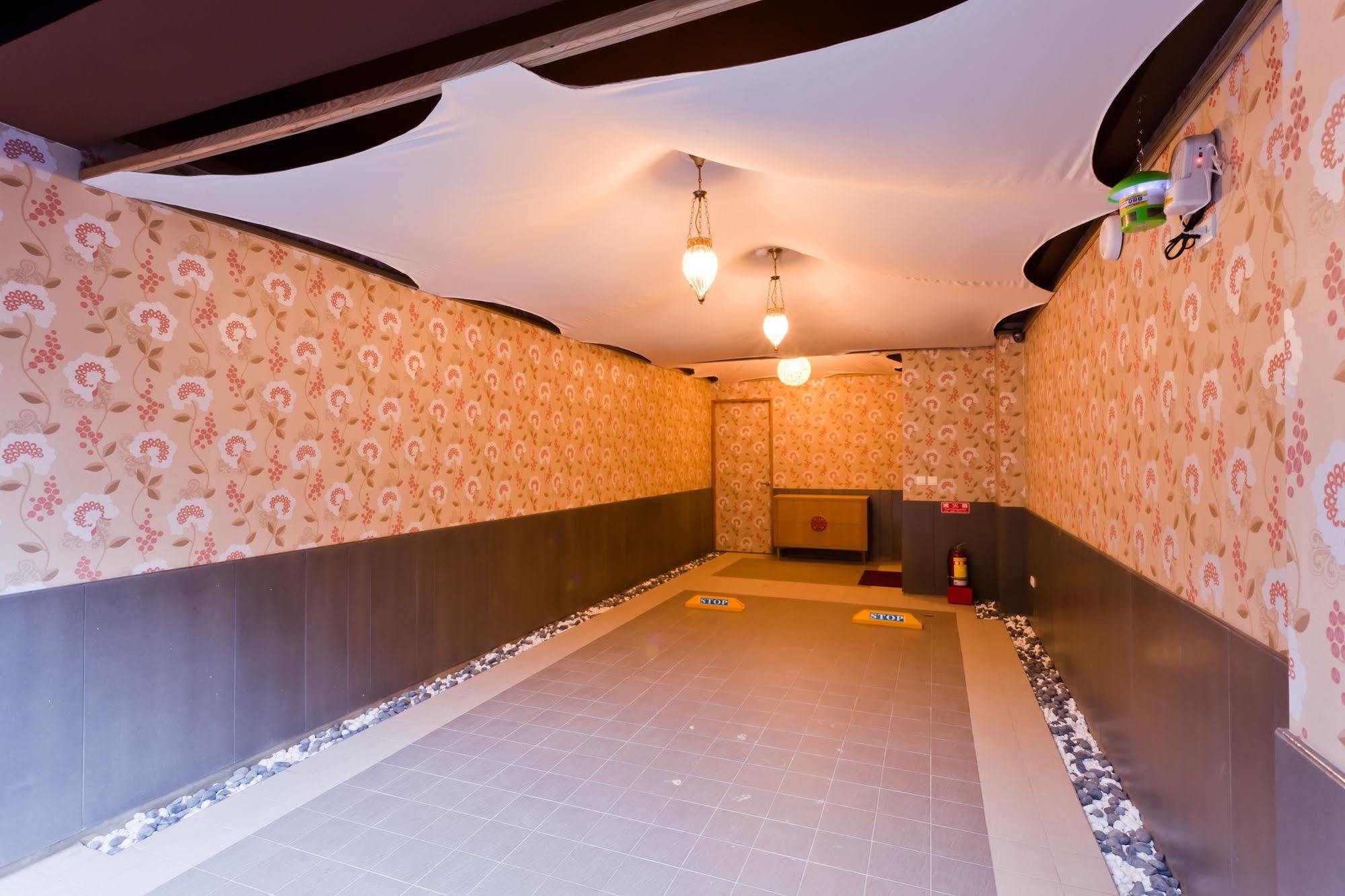 Tian Xia Ju Motel Yilan Exterior foto